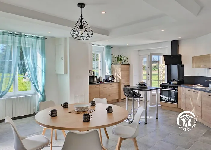 Du Vieux Chene, Jusqu'a 5 Personnes 度假居 Le Ribay